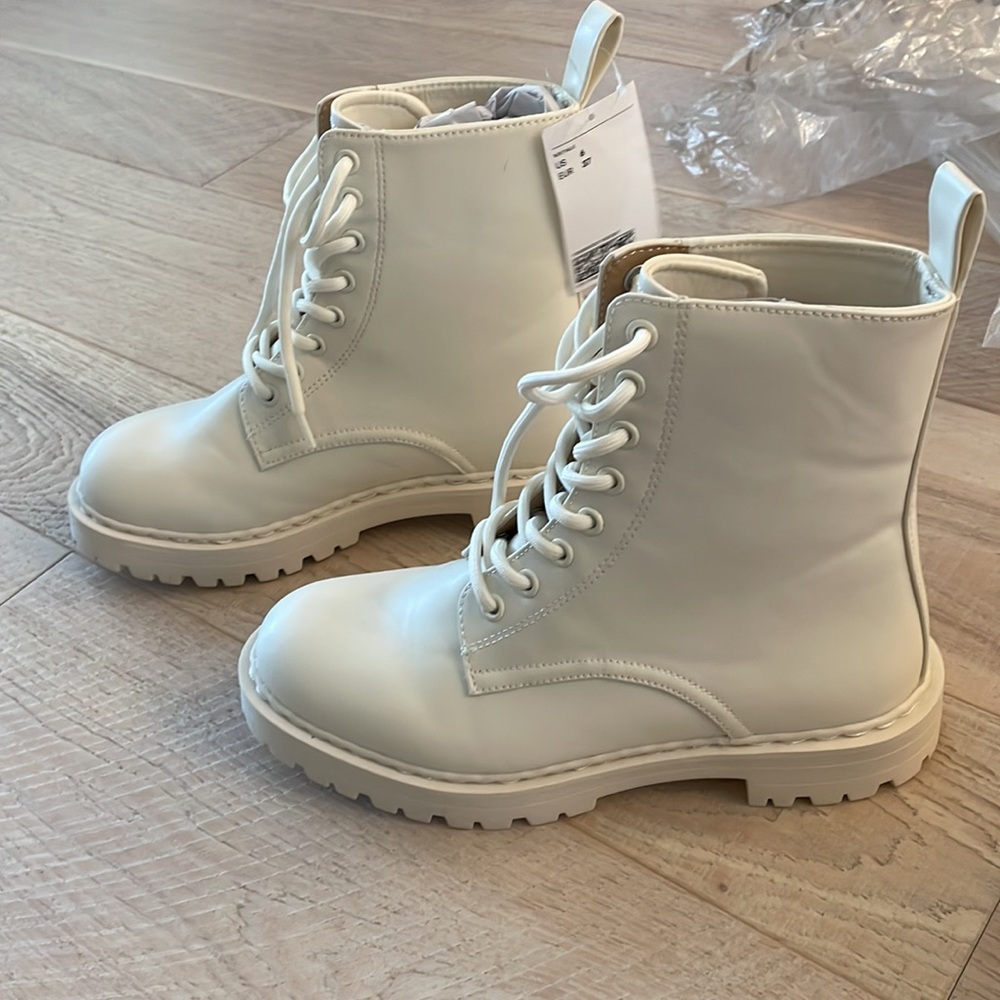White Vegan Docs. NWT. 6
